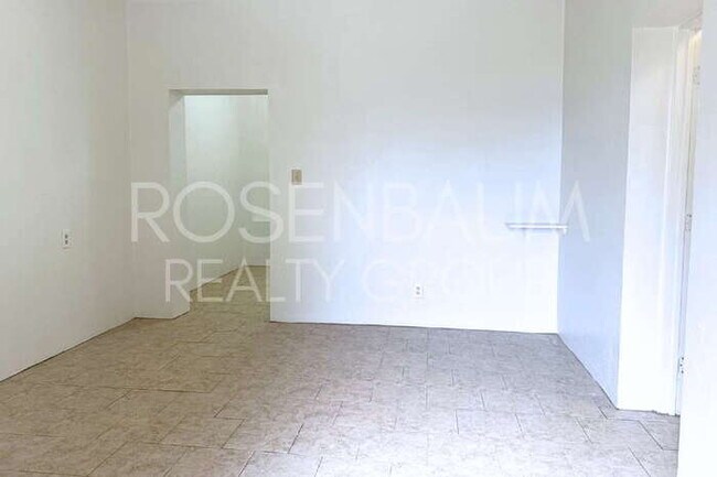 2454 N Treat Ave in Tucson, AZ - Building Photo - Building Photo