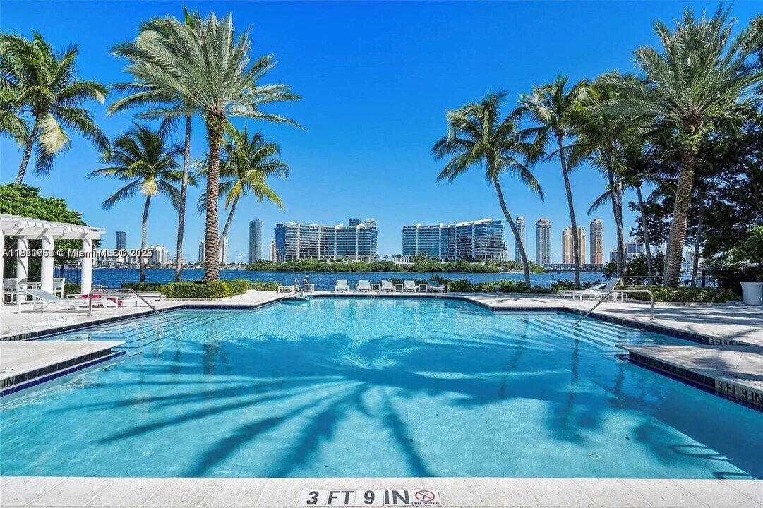 3255 NE 184th St, Unit # 12408 in Aventura, FL - Building Photo