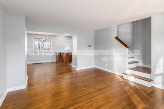 1815 Kings Ct in Columbus, OH - Building Photo - Building Photo
