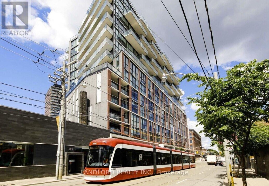 1107-1318 KING St in Toronto, ON - Building Photo