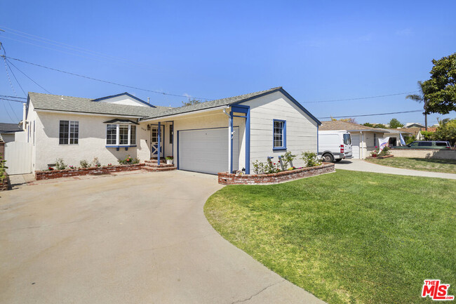 property at 13219 S Clydepark Ave