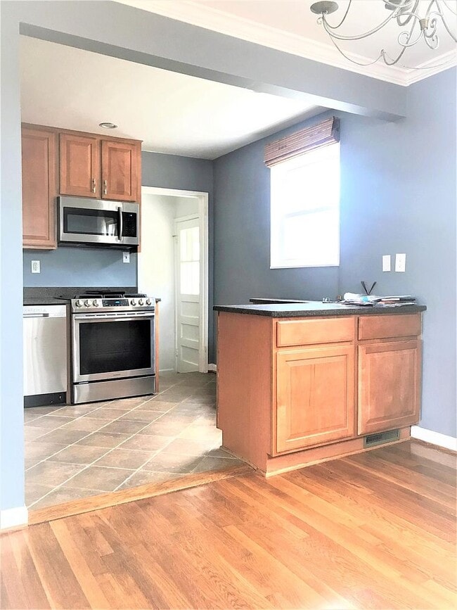 4710 Wilwyn Way in Rockville, MD - Building Photo - Building Photo