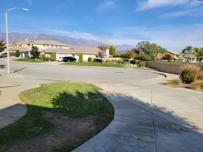 1503 Mountain View Tr in Beaumont, CA - Building Photo - Building Photo