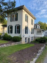 206 E Genesee St in Fayetteville, NY - Building Photo - Building Photo