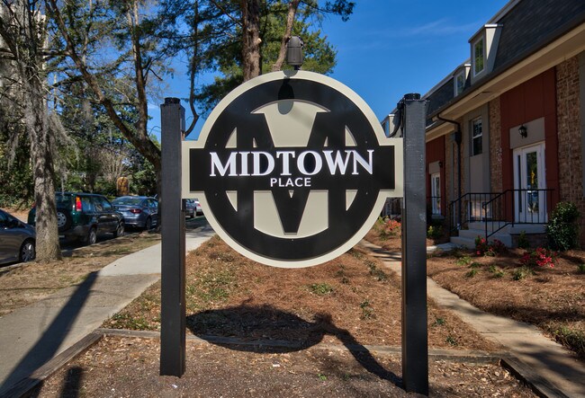 Midtown Place Apartments in Tallahassee, FL - Building Photo - Building Photo