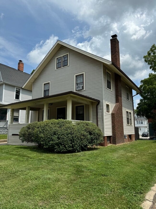 845 E University Ave in Ann Arbor, MI - Building Photo - Building Photo