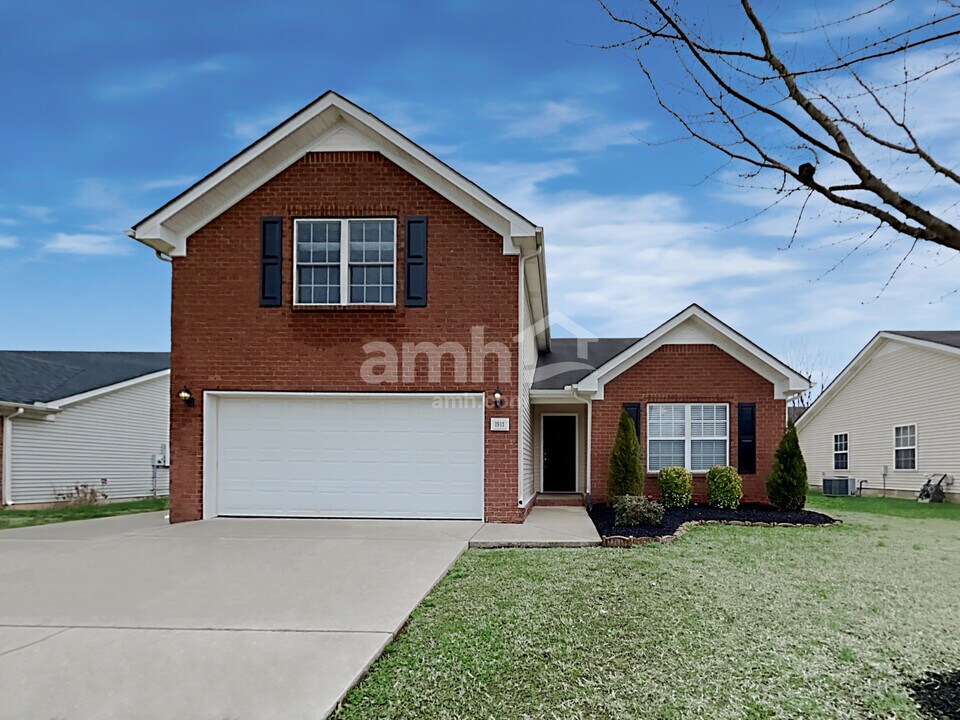 1911 Odessa Ave in Murfreesboro, TN - Building Photo