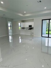 1005 SW 11th Ct in Cape Coral, FL - Building Photo - Building Photo