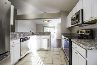 11821 Pethrick Dr, Unit 6008D in Orlando, FL - Building Photo - Building Photo