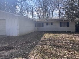1333 Woody Dr in Jackson, MS - Building Photo