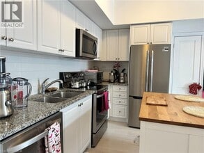 212 Law Dr in Guelph, ON - Building Photo - Building Photo