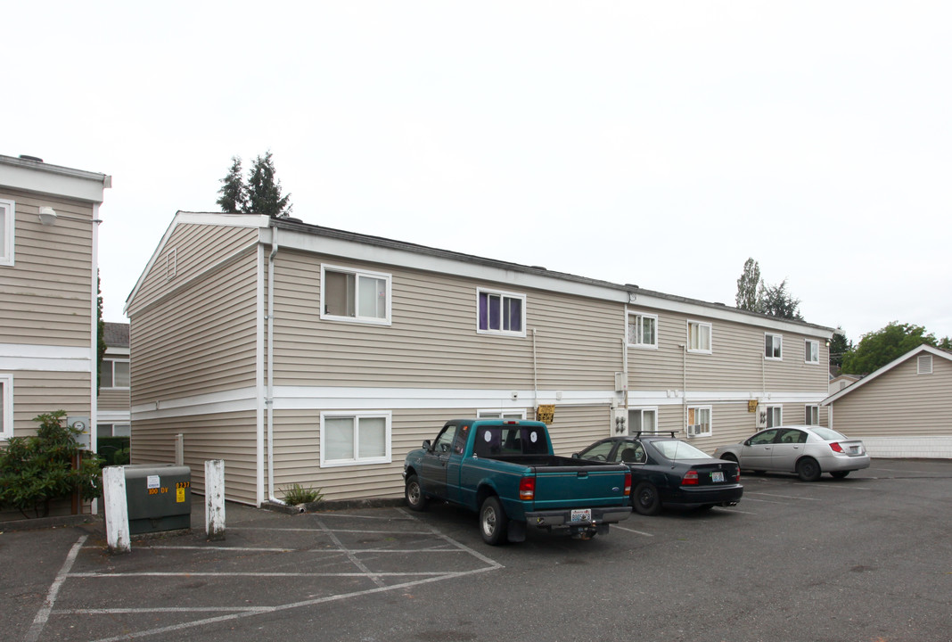 Heather Court in Tacoma, WA - Foto de edificio