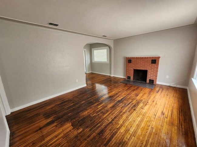 2105 28th St S in St. Petersburg, FL - Building Photo - Building Photo