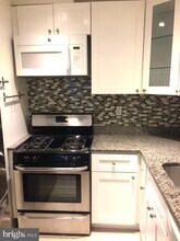 4408 Falls Bridge Dr in Baltimore, MD - Building Photo - Building Photo