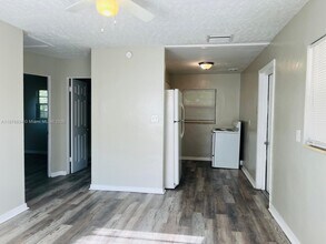 627 Washington Ave-Unit -A in Lake Wales, FL - Building Photo - Building Photo