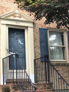 property at 612 N Oxford St