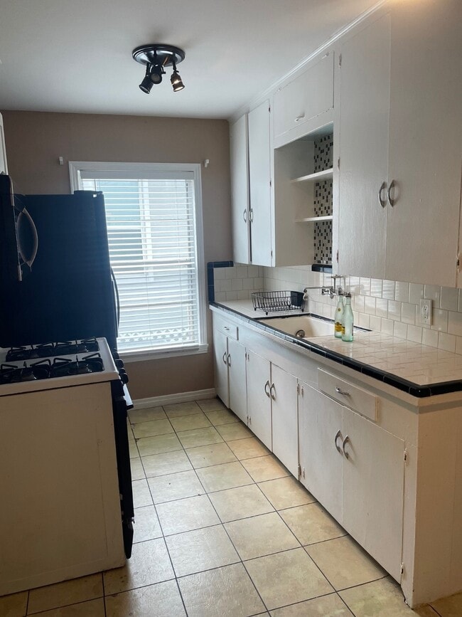 property at 537 Studewood St
