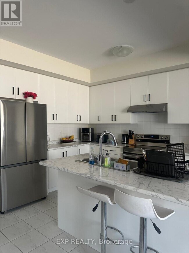 62 Downriver Dr in Welland, ON - Building Photo - Building Photo