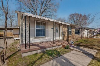 4111 Kirby St in Rowlett, TX - Building Photo - Building Photo