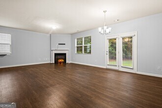 5469 Waverly Dr in Atlanta, GA - Building Photo - Building Photo
