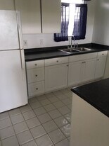 KUNIA PALMS in Waipahu, HI - Building Photo