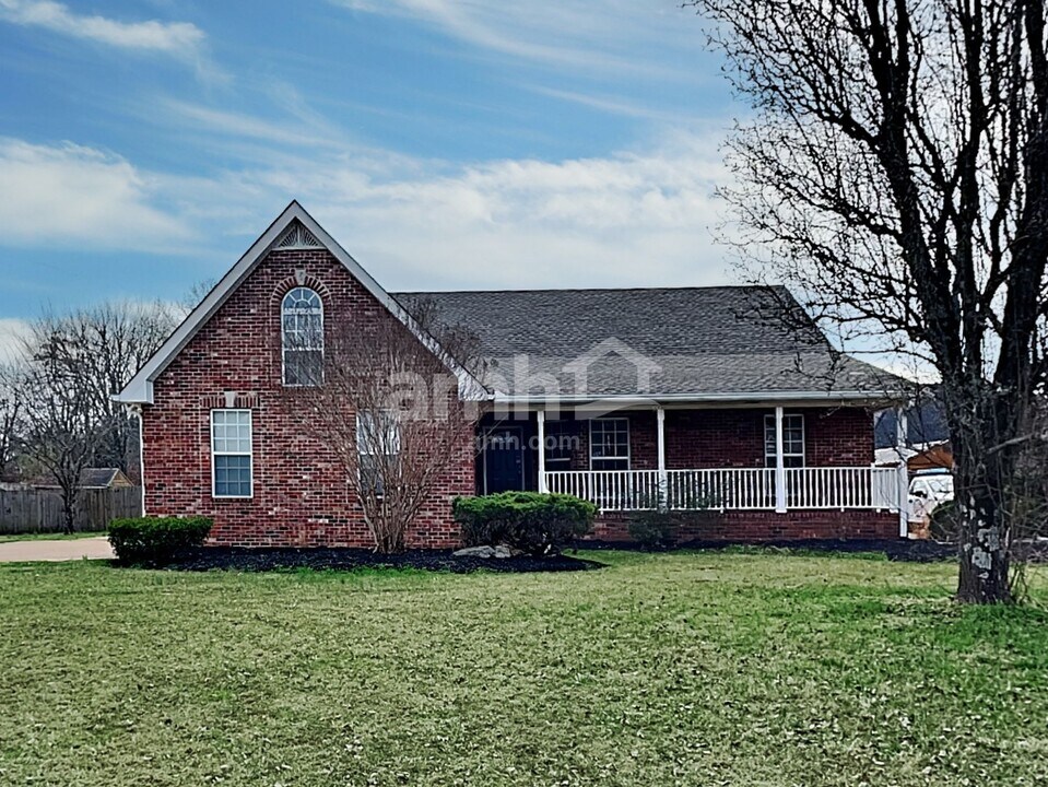 1612 E Blairmont Dr, Unit 0040 in Lebanon, TN - Building Photo