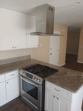 871 Montview Dr in Escondido, CA - Building Photo - Building Photo