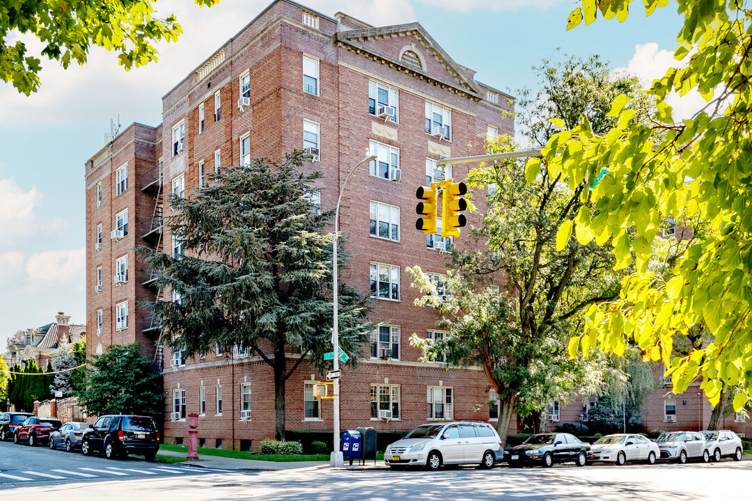 The Claremont in Forest Hills, NY - Building Photo