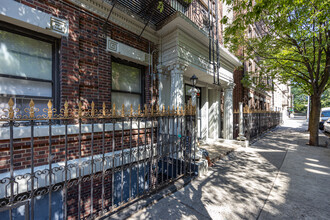 409 W 129th St in New York, NY - Building Photo - Building Photo