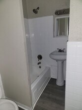 3666 Glenway Ave in Cincinnati, OH - Building Photo - Building Photo