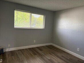 5971 NW 17th Pl in Sunrise, FL - Building Photo - Building Photo