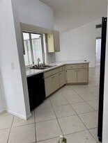 10630 NW 2nd Pl in Coral Springs, FL - Building Photo