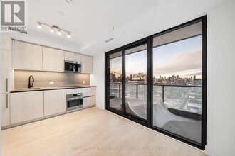 35 Parliament St in Toronto, ON - Building Photo - Building Photo