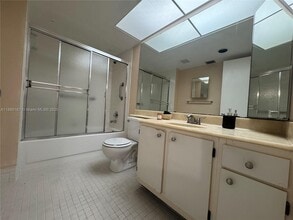 1001 SW 128th Terrace in Pembroke Pines, FL - Building Photo - Building Photo