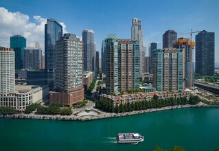 363 E Wacker Dr in Chicago, IL - Building Photo - Building Photo
