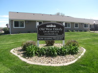 Old West Apartments in Fort Pierre, SD - Foto de edificio - Building Photo