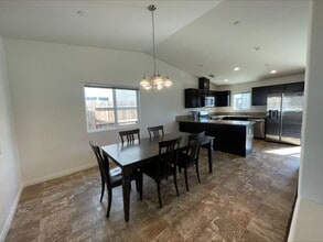 1103 Guerrero Ave in Bakersfield, CA - Building Photo - Building Photo