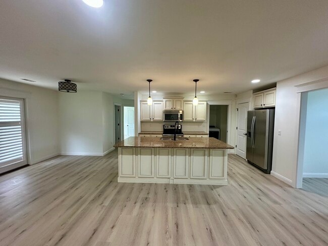 2004 Bates Creek Dr in Columbia, MO - Building Photo - Building Photo