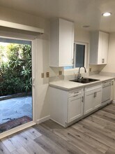 1922 Curtis Ave, Unit 2 in Redondo Beach, CA - Building Photo - Building Photo