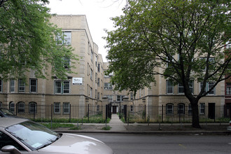 7646 S Essex Ave in Chicago, IL - Building Photo - Building Photo