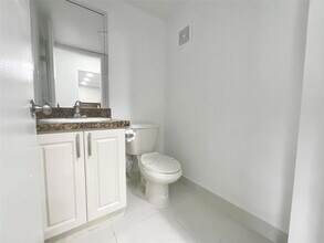 9357 SW 77th Ave in Miami, FL - Building Photo - Building Photo