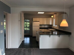 2258 14th Ave W in Seattle, WA - Building Photo - Building Photo