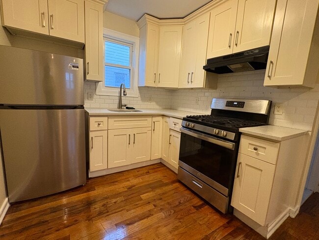 16049 122nd Ave, Unit 2 br 1 ba in Jamaica, NY - Building Photo - Building Photo
