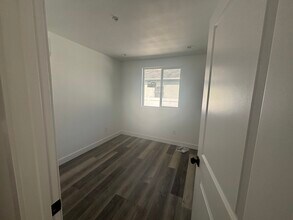 3006 S Palm Grove Ave in Los Angeles, CA - Foto de edificio - Building Photo