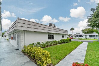 70 Valencia C in Delray Beach, FL - Building Photo - Building Photo