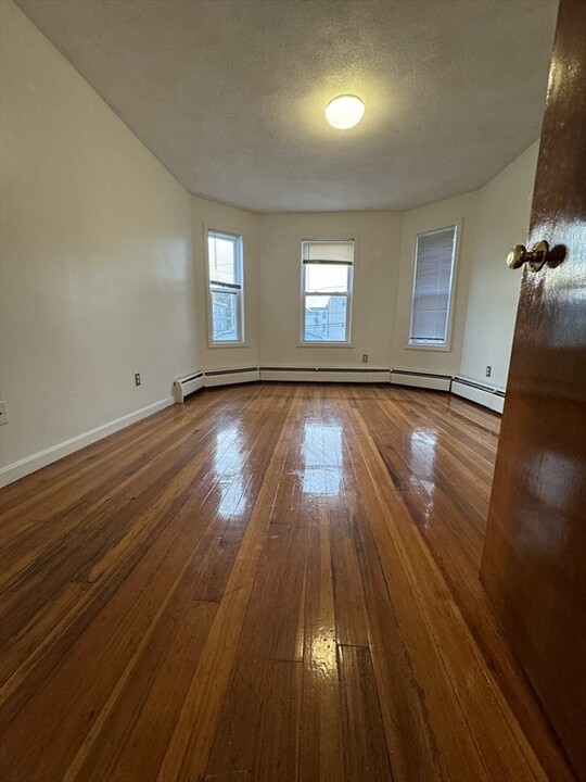 70 Waite St, Unit #2L in Revere, MA - Building Photo