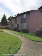 100 SE Viewmont Ave in Corvallis, OR - Building Photo - Building Photo