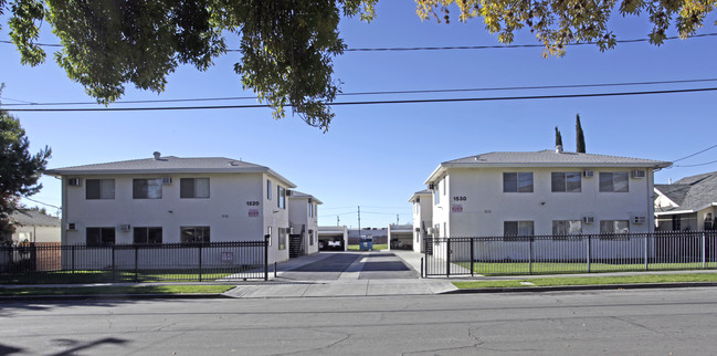 1520-1530 2nd St in San Fernando, CA - Building Photo - Building Photo