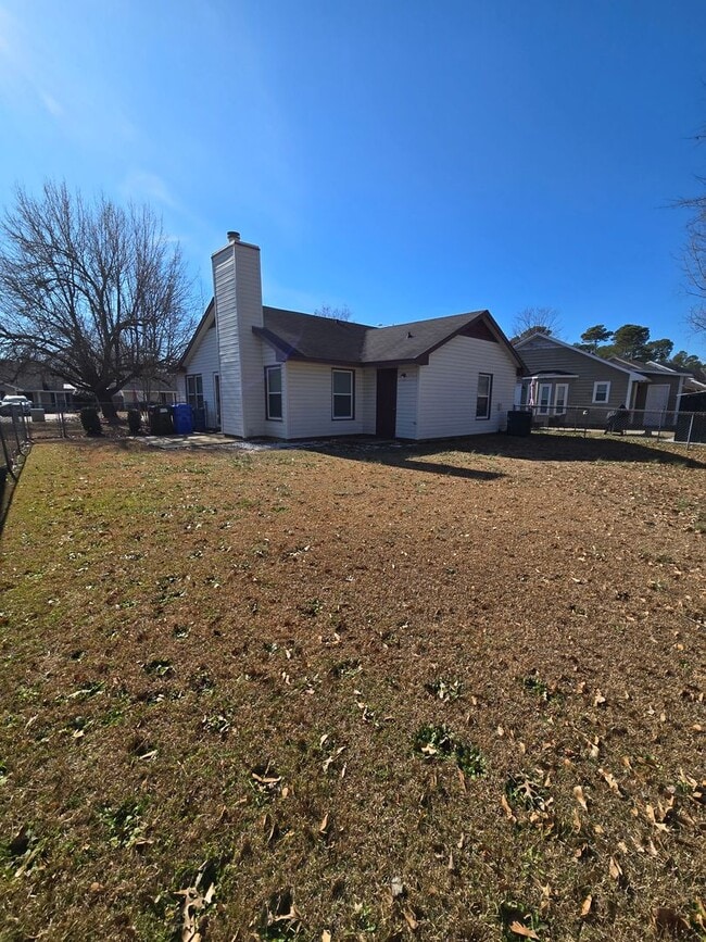 6884 Winchester St in Fayetteville, NC - Building Photo - Building Photo