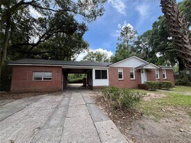 1627 NW 8th Ave in Gainesville, FL - Building Photo